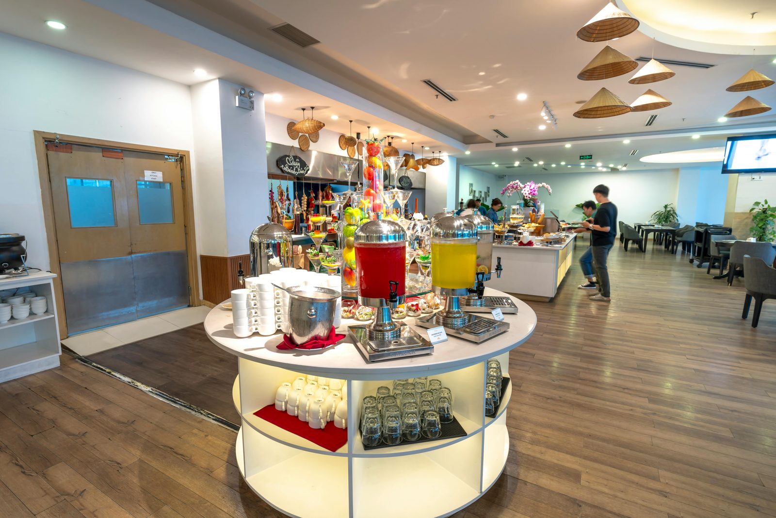 Hotel refrigeration maintenance support